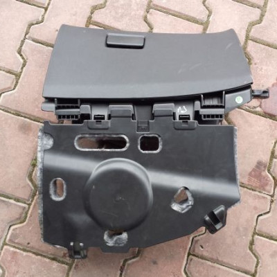 Schowek pasażera europa igła Astra J IV 4