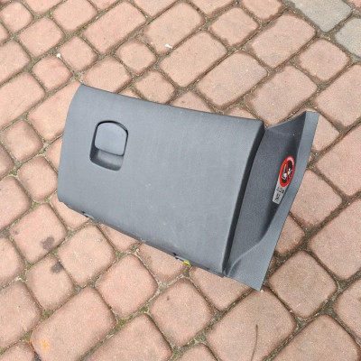 Schowek pasażera Opel Corsa D 13205097