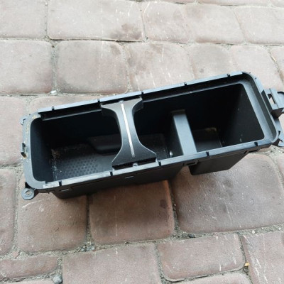 Schowek szuflada tunel tunelu Opel Insignia