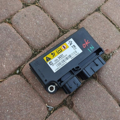 Sensort poduszek czunik Opel Insignia 13583431