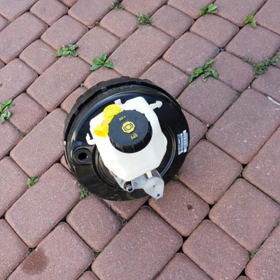 Serwo hamulcowe pompa Opel Insignia 84102372 AA8H