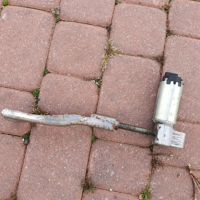 Silniczek fotela regulacja Opel Insignia 835839810