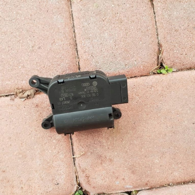 Silniczek nagrzewnicy Audi A4 8E1820511D