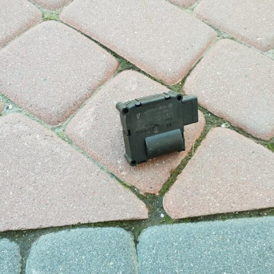 Silniczek nagrzewnicy Audi A6 C6 0132801359