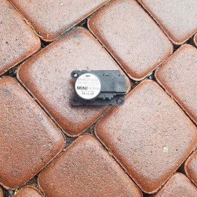 Silniczek nagrzewnicy MINI Cooper 3422658 R55 R56