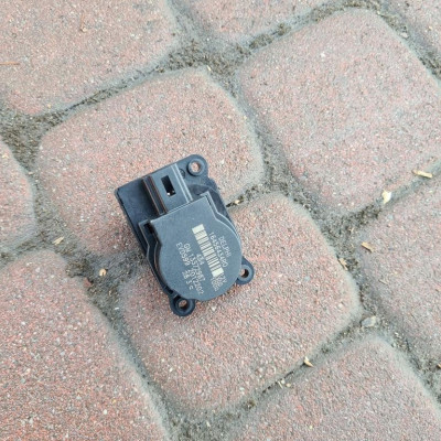 Silniczek nagrzewnicy Opel Insignia 13372987