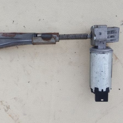 Silniczek regulacji fotela OPEL INSIGNIA 835839812