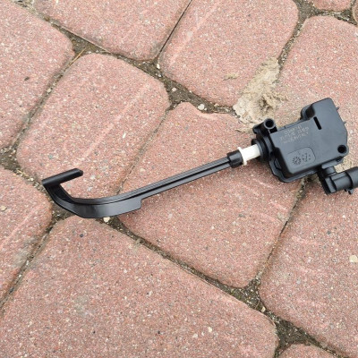 Silniczek wlewu paliwa EU Opel Meriva B 13348741