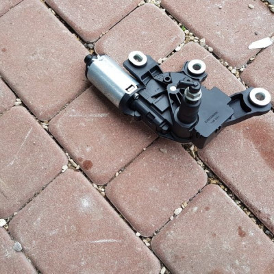 Silniczek wycieraczki tył Audi Q3 2017r 4G9955711C