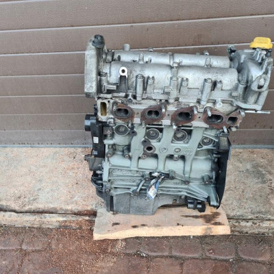 Silnik goły słupek 1.6CDTI A16FDH Opel Combo D