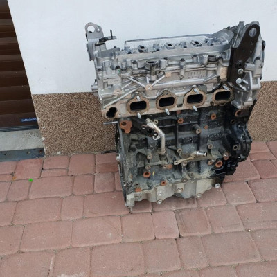 Silnik słupek R9M D452 145 1.6 Vivaro B Trafic III