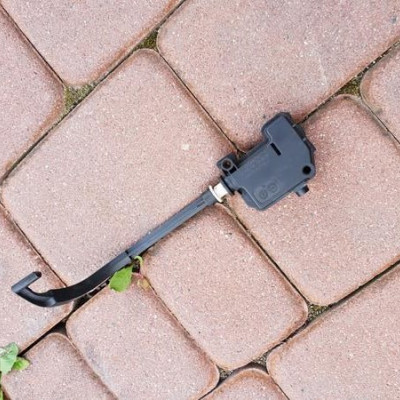 Siłownik klapki paliwa Opel Astra J IV 13348741