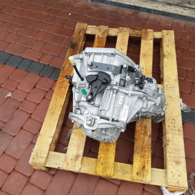 Skrzynia biegów PF6044 VIVARO TRAFIC III 2016r 1.6