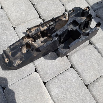 SKRZYNKA BEZPIECZNIKÓW OPEL VECTRA C 24437468