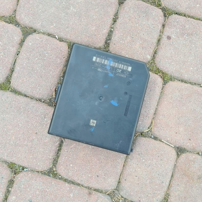 Skrzynka bezpieczników USM Movano 284B67570R