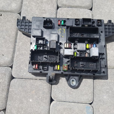 SKRZYNKA BSI OPEL ASTRA IV J 1.7 CDTI 13302301