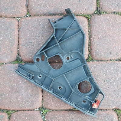 Ślizg błotnika prawy Opel Astra J IV 13264475