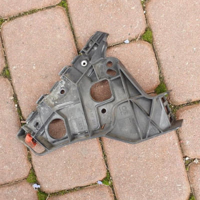 Ślizg błotnika prawy Opel Astra J IV 13367893