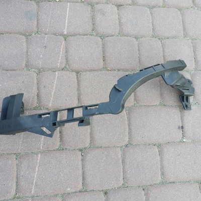 Ślizg lampy przedniej lewej Opel Zafira C 13300782
