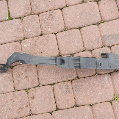 Ślizg lampy przód prawy Opel Astra 4 J IV 13287640