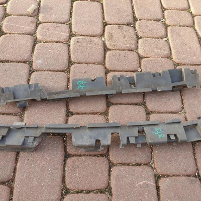 Slizg slizgi zderzaka tylnego VIVARO TRAFIC