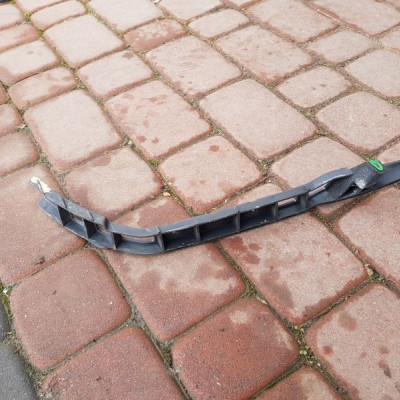 Ślizg zderzaka lewy tyl Opel Meriva A 93330081