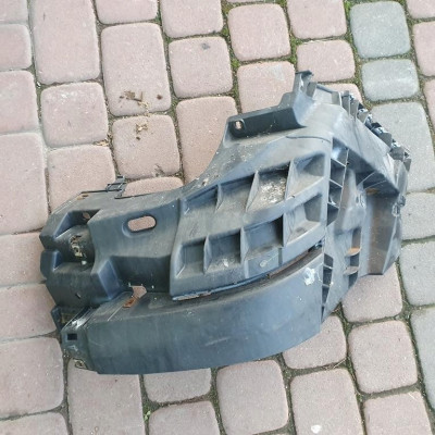 Ślizg zderzaka lewy VIVARO TRAFIC 620350101R