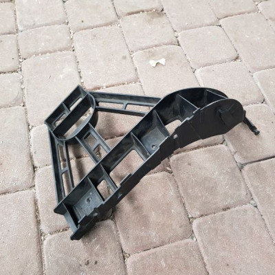 Ślizg zderzaka prawy tył Opel Vectra C 13100356