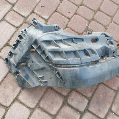 Ślizg zderzaka prawy VIVARO TRAFIC 620340101R