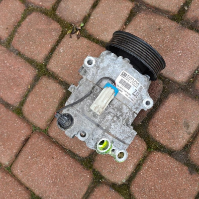 Sprężarka klimatyzacji 1.7 Opel Meriva B 13250606