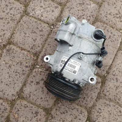 Sprężarka klimatyzacji 2.0 Opel Insignia 13335252