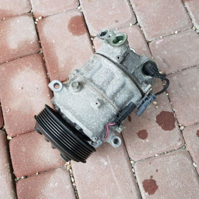 Sprężarka klimatyzacji Opel Insignia 22861236