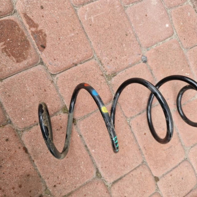 Sprężyna przód przednia 1.5D Renault Captur II