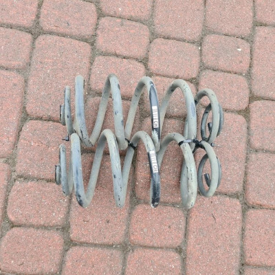 Sprężyna sprężyny komplet CH Opel Insignia