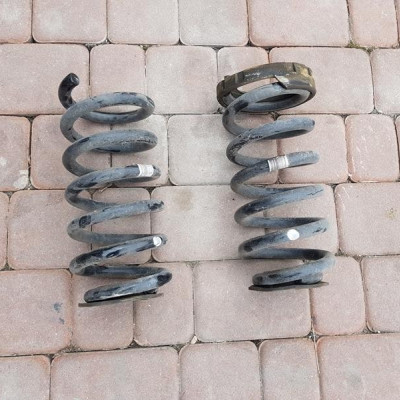 Sprężyna spręzyny OPC 2.8T tył Opel Insignia AAKS