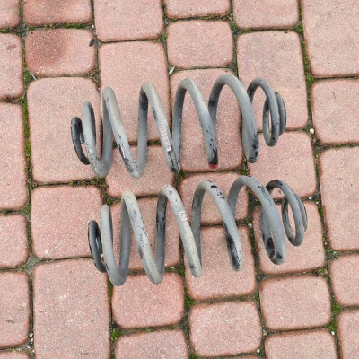 Sprężyna sprężyny tył kombi CW Opel Insignia