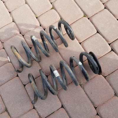 Sprężyna tył tylna 4x4 Opel Insignia ozn. AAKG