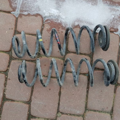 Sprężyna tył tylna HFH Audi Q3 2017r