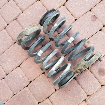 Sprężyna zawieszenia tylna tył Opel Insignia JJ