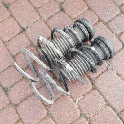 Sprężyny przód przednie B3 Opel Astra J IV