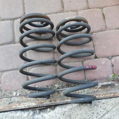 Sprężyny tył tylne Opel Astra J IV HB Hatchback