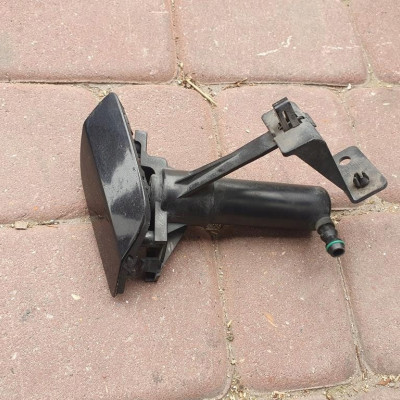 Sprysk spryskiwacz prawy Opel Astra III H