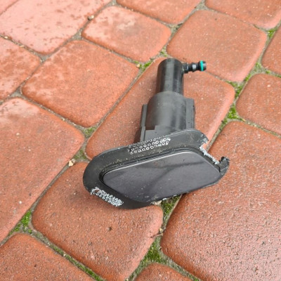 Spryskiwacz dysza LIFT Opel Insignia 13227349