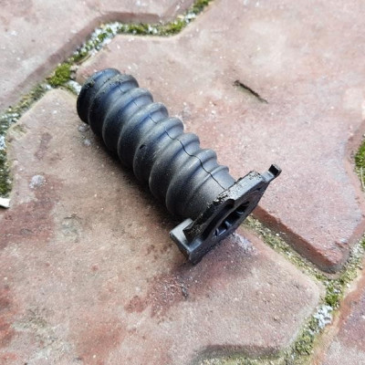 Sruba koła zapasowego Mercedes W218 1698980065