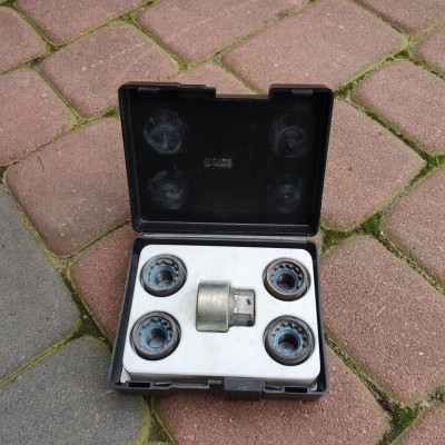 Śruby zabezpieczające kół Opel Insignia