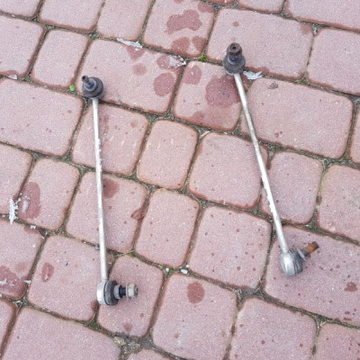 Stabilizator drążek uchwyt Audi Q3 2017r