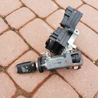 Stacyjka + kluczyk komplet Opel Insignia