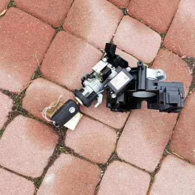 Stacyjka kluczyk komplet Opel Insignia