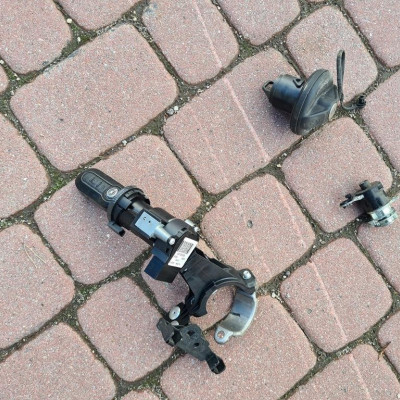 Stacyjka kluczyk korek Opel Combo D