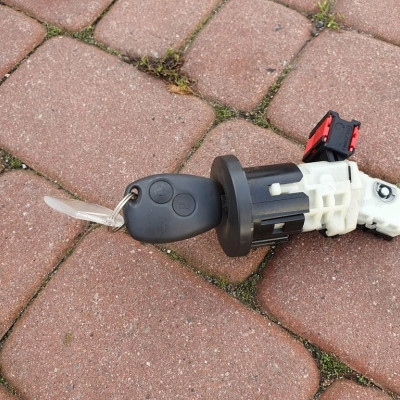 Stacyjka kluczyk Vivaro B Trafic III